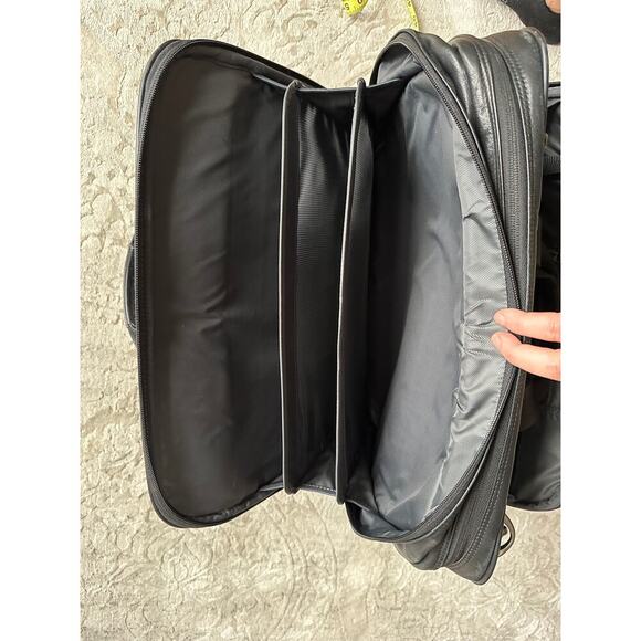 Briggs & Riley Leather Travel Briefcase – Expandable Laptop Bag - Picture 7 of 10